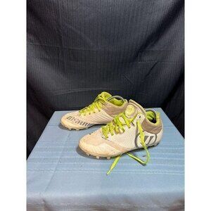 Warrior White and Green Lace Up Lacrosse Cleats Kids Size 4.5 used no box